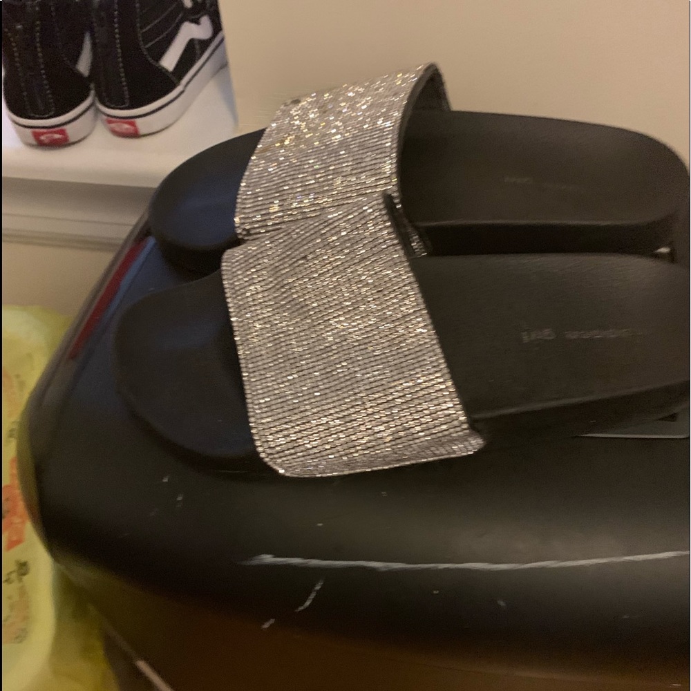 Steven Madden slippers